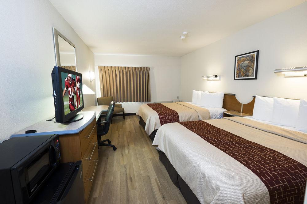 Red Roof Inn Plus+ South Deerfield - Amherst Eksteriør billede